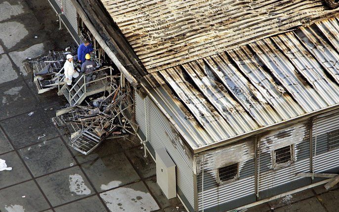 Het afgebrande Schipholcomplex. Foto EPA