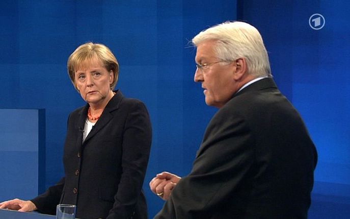 BERLIJN – De christendemocratische Duitse bondskanselier Angela Merkel en haar sociaaldemocratische uitdager Frank-Walter Steinmeier zijn zondagavond op de televisie in discussie gegaan. Hun eerste en enige tv-debat in de aanloop naar de parlementsverkiez