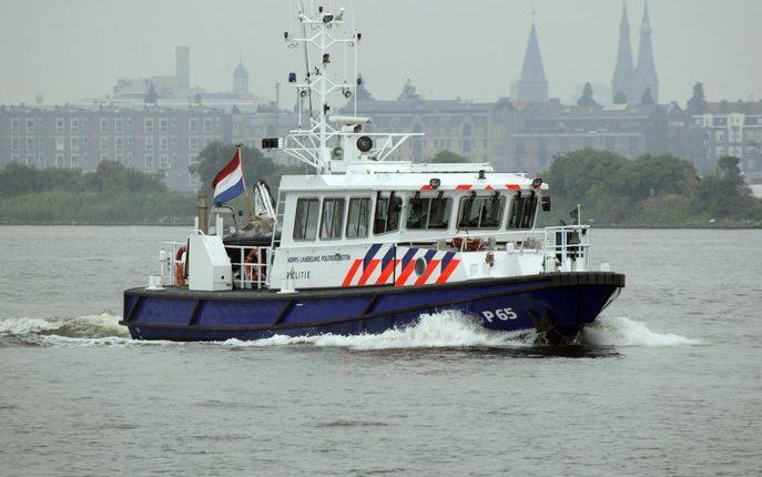 Het informatiesysteem is vergelijkbaar met het sms-alert waarmee politiekorpsen burgers waarschuwen. De zeehavenpolitie wil met de sms’jes de veiligheid in de Rotterdamse haven bevorderen, liet ze woensdag weten. Foto ANP