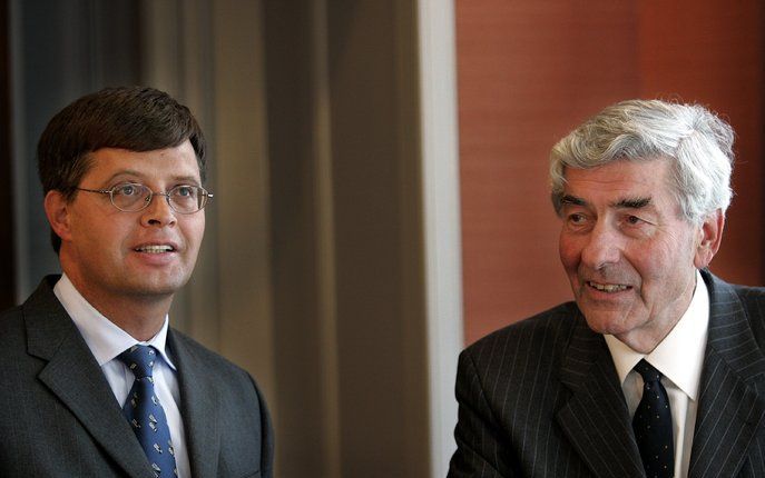 Premier Balkenende en oud–premier Ruud Lubbers. Foto ANP