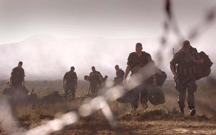 DEKHEMARE - Nederlandse mariniers op missie in Eritrea in december 2000. Foto ANP