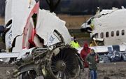 De wonden schrijnen. Ook een jaar na dato. Overlevenden herdenken donderdag de crash van de Boeing 737 van Turkish Airlines bij Schiphol. „Uw leed is ons leed.” Foto ANP