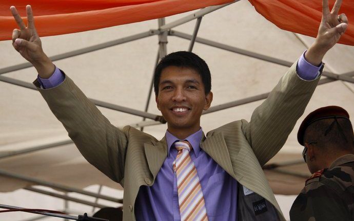 De Organisatie van Zuidelijk Afrikaanse landen (SADC) erkent Andry Rajoelina niet als nieuwe president van Madagaskar. De organisatie van vijftien Zuidelijk Afrikaanse landen, waaronder Madagaskar zelf, noemde donderdag de staatsgreep waardoor Rajoelina d