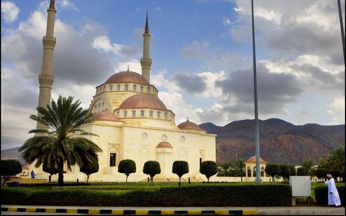 MUSCAT - Een moskee in het centrum van Muscat. Foto EPA