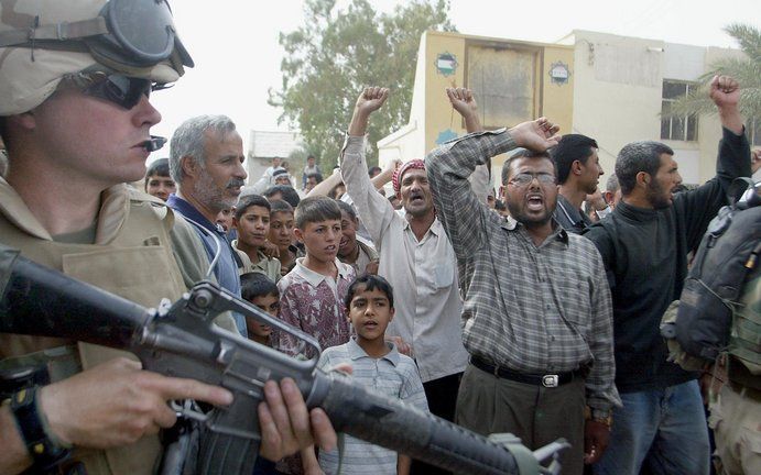 De Amerikaanse strijdkrachten in Irak hebben donderdag ten zuiden van de Iraakse hoofdstad Bagdad volgens plaatselijke notabelen „afgrijselijke misdaden” gepleegd. Foto EPA