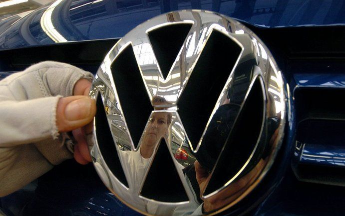 WOLFSBURG (ANP) – De Duitse autofabrikant Volkswagen (VW) heeft vorig jaar een recordaantal van 6,2 miljoen auto’s geproduceerd, een groei van 8 procent. In 2011 moet de jaarproductie op 8 miljoen auto’s uitkomen, zei topman Winterkorn donderdag bij de pr