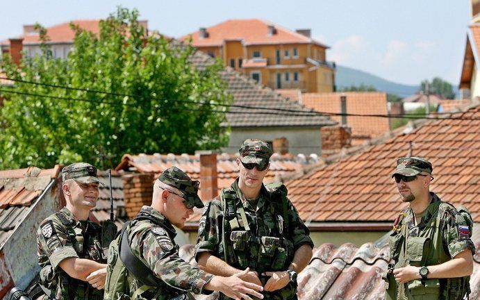 „De internationale presentie in het noorden van Kosovo moet geïntensiveerd worden.” Foto: soldaten van de NAVO vredesmacht in het Noord Kosovaarse Mitrovica. Foto EPA