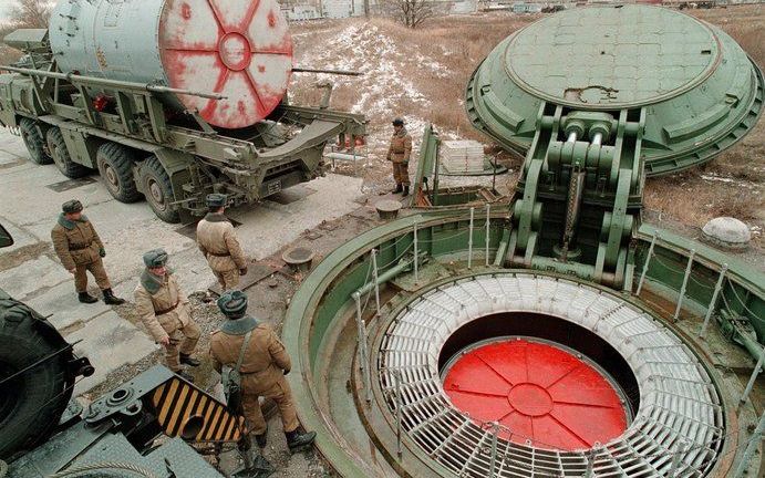 DEN HAAG – IKV Pax Christi ziet een „historische kans” voor een wereld zonder kernwapens. De vredesorganisatie roept de Nederlandse regering ertoe op daartoe concrete stappen te zetten. Op de foto een Russische kerninstallatie in 1998. Foto EPA