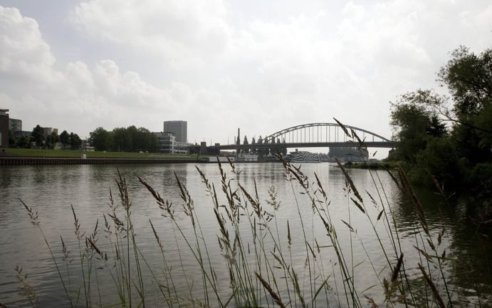 Een 20-jarige Arnhemmer is gisteren verdronken in de Rijn. Foto ANP