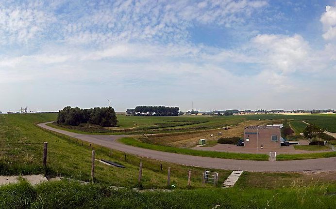 Panoramabeeld vanaf de dijk bij Borsele. beeld ANP