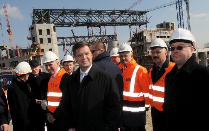 GDANSK - Premier Balkende bezoekt in Polen een bouwproject . Volgens de premier kan Nederland niet zonder Poolse werknemers. Foto ANP