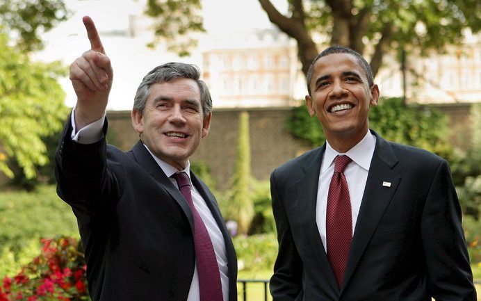 Barack Obama kwam zaterdagmorgen aan in Londen voor een onderhoud met de Britse premier Gordon Brown. - Foto EPA