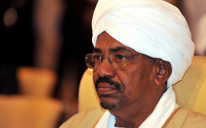 DOHA – De leiders van Arabische landen hebben maandag tijdens een top van de Arabische Liga het arrestatiebevel voor de Sudanede president Omar al–Bashir van de hand gewezen. Eerder op de dag spraken de leiders hun solidariteit al uit voor Bashir. Foto EP