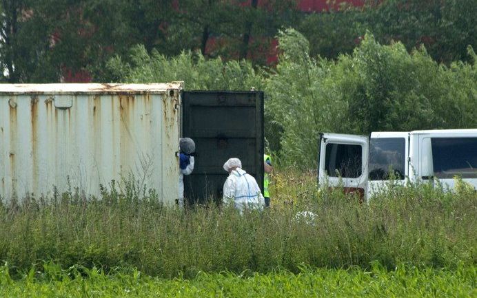 Onderzoek bij de container waar de dode jongen is gevonden. Foto ANP