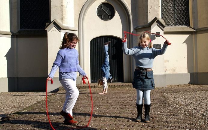 Leerlingen moet duidelijk gemaakt worden dat mensen wier (geloofs)overtuiging we beslist niet kunnen delen, wel onze naasten zijn. Foto ANP