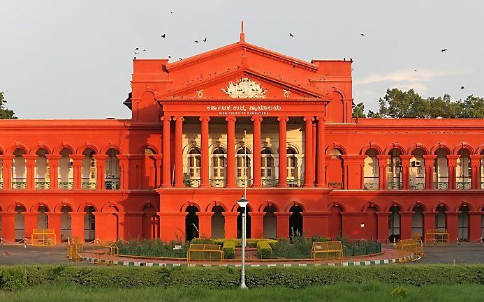 Het gebouw van het hooggerechtshof van de Indiase deelstaat Karnataka, in Bangalore. Foto Muhammad Mahdi Karim, Wikimedia