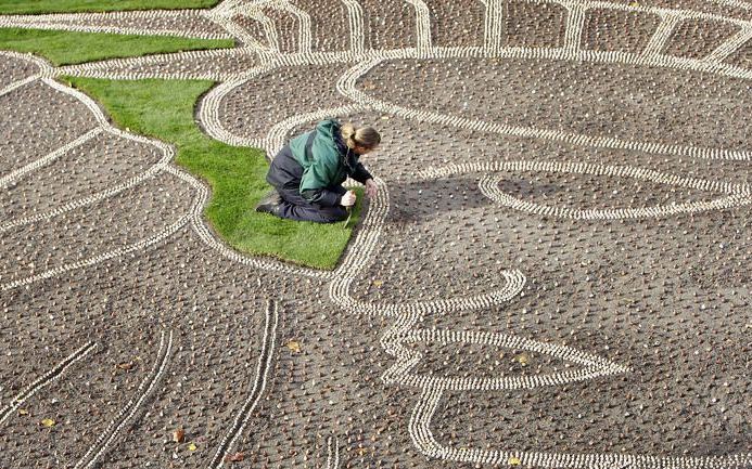 Het Vrijheidsbeeld in bloemen op de Keukenhof staat symbool voor het thema dat de internationale bloemententoonstelling in Lisse voor haar jubileumjaar 2009 heeft gekozen. Foto ANP