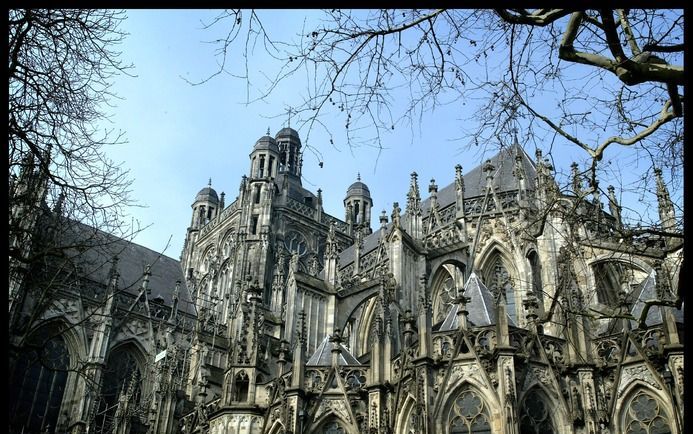 „Het front ligt nu niet tussen Rome en Reformatie, maar tussen de kerk en de seculiere meerderheid.” Foto: de Sint-Jan in ’s-Hertogenbosch, waar homo’s morgen uit protest naar de mis willen gaan.&#8194;beeld RD, Henk Visscher