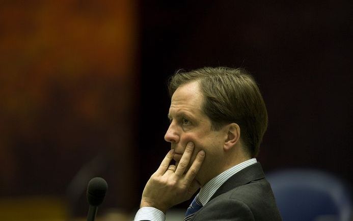 De Tweede Kamer organiseert op initiatief van D66–fractievoorzitter Pechtold donderdagochtend een hoorzitting met werkgevers en de vakbeweging, nu die dinsdagavond laat met een kabinetsdelegatie een sociaal akkoord hebben gesloten. Foto ANP