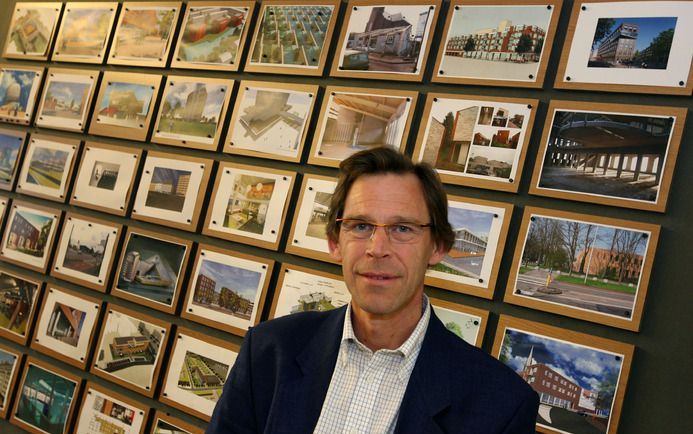 De recessie gaat ook Spring Architecten niet voorbij. Het moment van herstel kan directeur Erik Kooij moeilijk voorspellen. „Iedere crisis heeft een kop en een staart, maar we weten niet waar die staart zit. Ik kan nauwelijks drie maanden vooruitkijken.” 