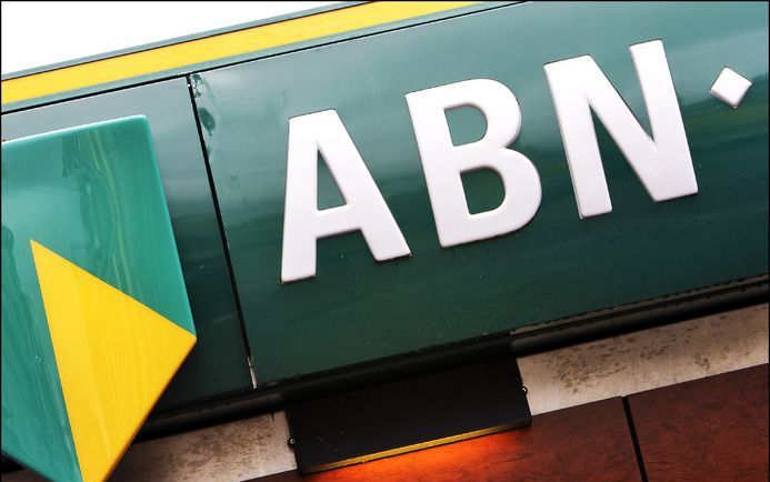 HOOFDDORP – ABN AMRO gaat snijden in de kosten. Bestuursvoorzitter Gerrit Zalm heeft het personeel van ABN daar dinsdagmorgen over geïnformeerd. - Foto ANP