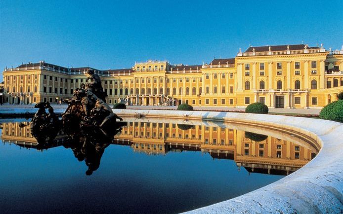 Wenen is de stad van Mozart, prachtige tuinen en paleizen. Schloss Schönbrunn is bekend als het zomerpaleis van keizerin Sissi. Foto’s WTV