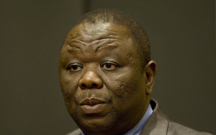 HARARE – Een maand na de dood van zijn vrouw heeft de Zimbabwaanse premier Morgan Tsvangirai opnieuw een familielid verloren. Foto EPA