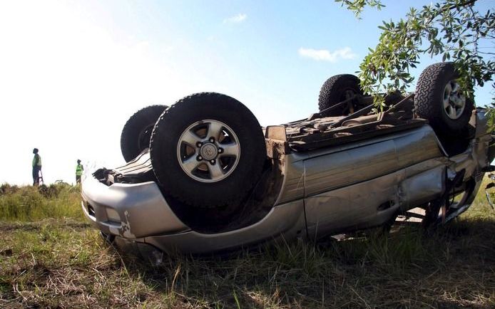 De auto van Tsvangirai na het ongeluk waarbij zijn vrouw Susan om het leven kwam. Foto EPA