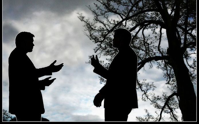 Het is tijd om de handen ineen te slaan en samen na te denken over de vraag hoe we als christenen in de wereld moeten staan. Foto RD