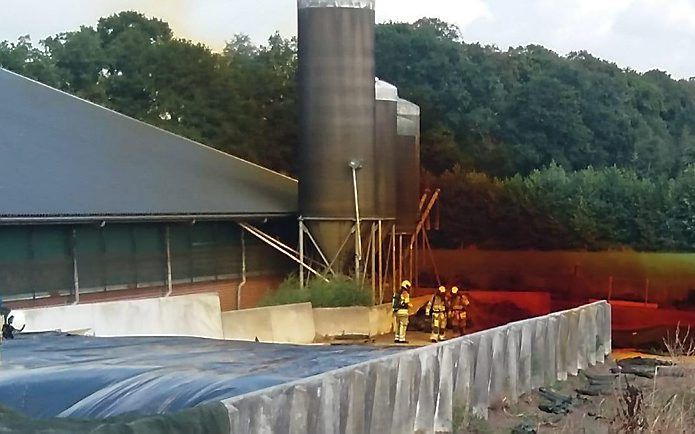 De brandweer en land- en tuinbouworganisatie LTO waarschuwen voor levensgevaarlijke gassen in maiskuilen. De foto is niet bewerkt. beeld Veiligheidsregio Utrecht