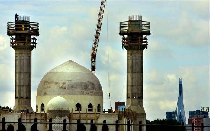 De nog steeds niet voltooide Essalam Moskee aan de Colosseumweg in Rotterdam-Zuid. Foto ANP