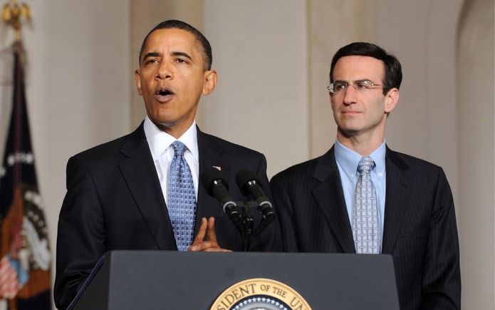 President Obama presenteerde maandag de begroting voor het fiscale jaar 2011. Rechts van hem het hoofd van the Office of Management and Budget (OMB), Peter Orszag. Foto EPA