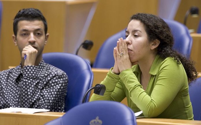 DEN HAAG - Groenlinks kamerleden Naima Azough (r.) en Tofik Dibi. Foto ANP