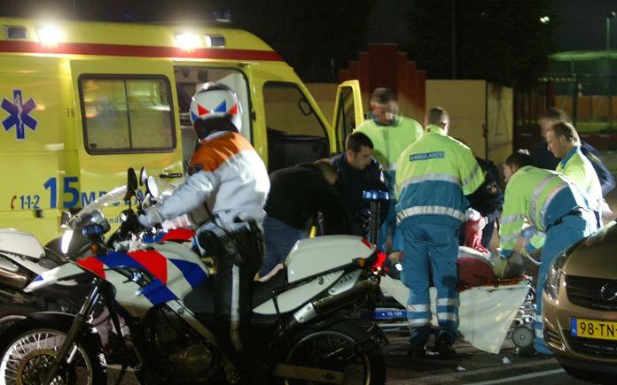 Hulpdiensten kampen met enige regelmaat met agressie. Bijna 90 procent van het ambulancepersoneel heeft te maken met ongewenst gedrag, zo’n één tot twee keer per week. Bij de politie ligt dat percentage op 73, bij de brandweer op 48. Van de ambulance en p