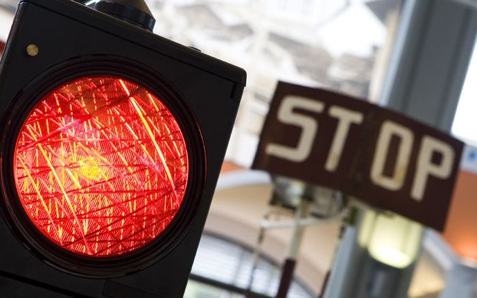 Videospellen zouden een rode stopknop moeten krijgen. Ouders kunnen zo enkele uren een spel blokkeren als ze dat ongeschikt vinden voor hun kind. Foto ANP