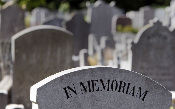 De grootste begraafplaats van Londen heeft hierop iets bedacht. De City of Londen Cemetery biedt de mogelijkheid om een graf te delen met een onbekende. Foto ANP