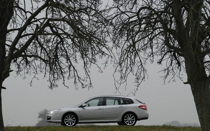 De Renault Laguna Estate groeide tot een fors formaat. Daarvan profiteren zowel passagiers als bagage. Foto’s Tony Vos