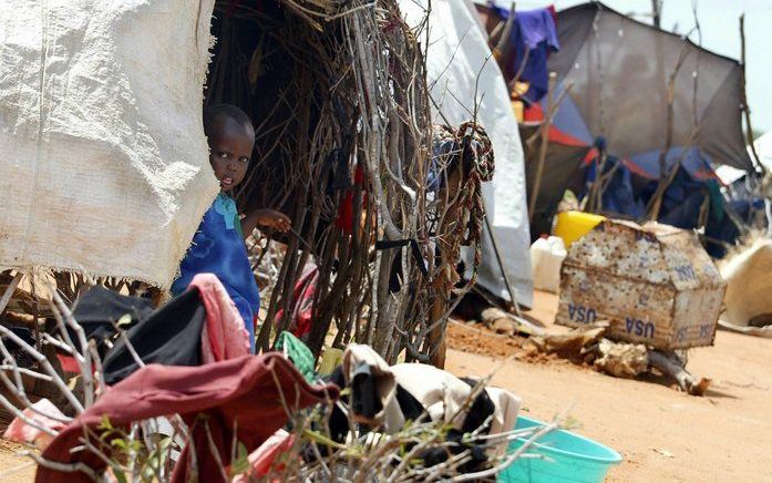 „Het Westen kan het zich niet veroorloven om Somalië nog eens vijftien jaar aan zijn lot over te laten.” Foto: op dit moment zitten 25.000 vluchtelingen vast op de grens met Ethiopië. Foto EPA