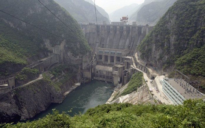 ISTANBUL (ANP/DPA) – Ongeveer tachtig vertegenwoordigers van bewoners uit het Tigris-dal in het zuidoosten van Turkije hebben dinsdag in de hoofdstad Ankara gedemonstreerd tegen de bouw van de omstreden Ilisu stuwdam. Foto EPA