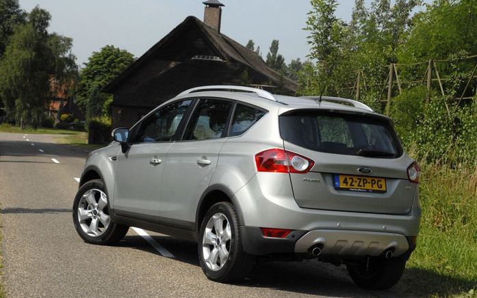 Ondanks dat Ford geen voorloper is in het segment compacte SUV’s, is de nieuwe Kuga een originele verschijning met uitstekende rijeigenschappen. Foto’s Tony Vos