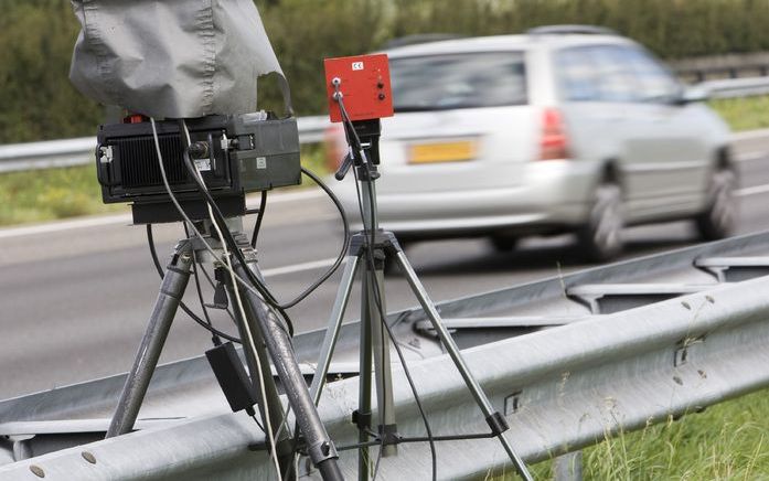 Vorig jaar werden bijna een miljoen minder vekeersboetes uitgedeeld. - Foto ANP