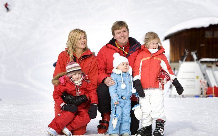 In Lech, Zürs en Stubern zijn 5500 inwoners en ongeveer tienduizend vakantiegangers ingesneeuwd. Foto RD