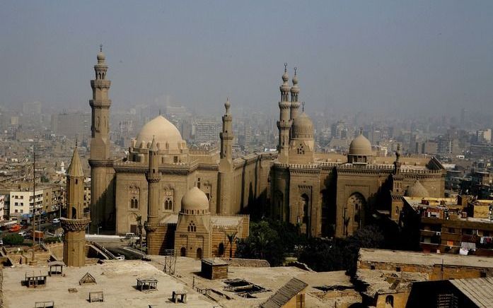 CAIRO - De 14de eeuwse Sultan Hassan Moskee in Caïro. President Obama brengt donderdag een bezoek aan de Egyptische moskee, tijdens zijn rondreis door het Midden-Oosten. Foto EPA