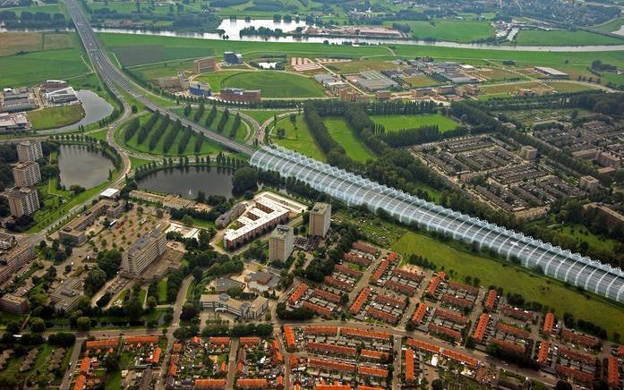 ARNHEM – Artist’s impression van de overkapping over de A12. Stichting Duurzame A12 wil een onderzoek naar de gezondheidsrisico’s die de verbreding van de A12 met zich meebrengt. Foto Duurzame A12