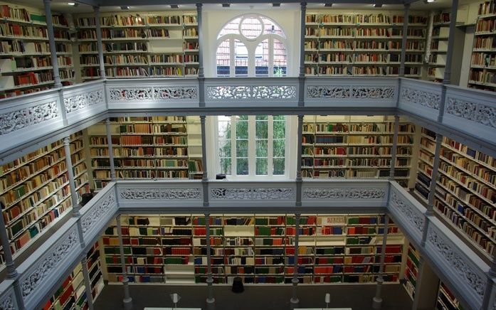 UTRECHT - Een deel van het voormalige paleis van Lodewijk Napoleon in Utrecht is omgebouwd tot bibliotheek. Studenten van de faculteit Geesteswetenschappen van de Universiteit Utrecht kunnen daar vanaf maandag hun studieboeken lenen. Foto ANP