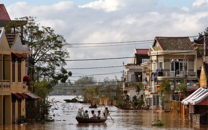 DEN HAAG – Vietnam krijgt de komende zes jaar Nederlandse bijstand om de Mekong Delta gereed te maken voor de voorspelde klimaatveranderingen. Dat heeft staatssecretaris Huizinga (Waterstaat) maandag in Hanoi afgesproken met haar Vietnamese collega’s. Fot