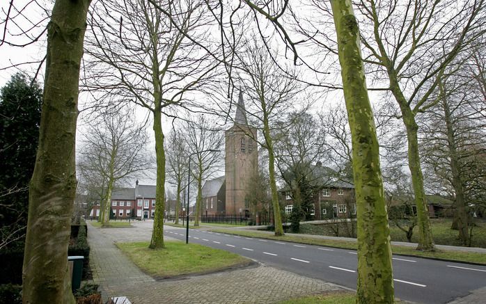 AALBURG – Kerk en overheid staan in de gemeente Aalburg pal naast elkaar. In raadzaal en collegekamer loopt de scheidslijn echter niet via confessioneel/niet-confessioneel. Volgens SGP-lijsttrekker Burghout is de afgelopen collegeperiode een principiële w