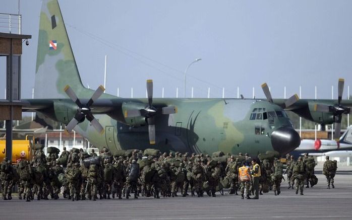 SANTIAGO - De regering stuurde duizenden militairen naar de stad Concepción om de orde te herstellen. Foto EPA