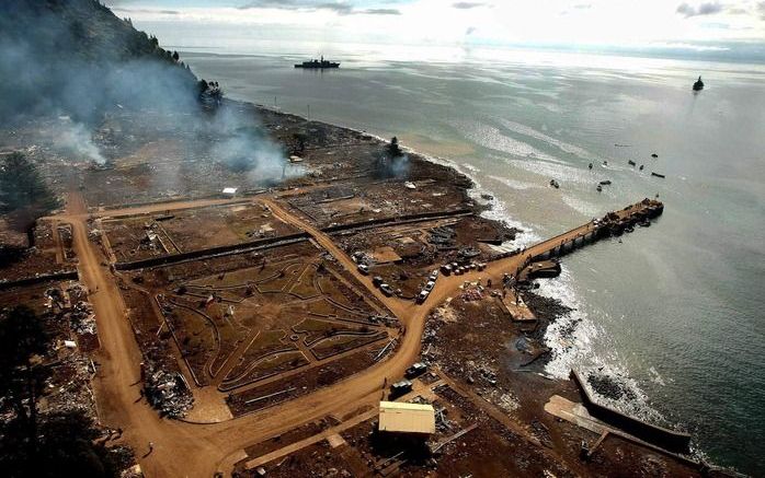 CANBERRA – De Australische regering denkt na over nieuwe maatregelen tijdens een tsunamialarm. Vorige week bezochten Australiërs massaal het strand, ondanks dat er alarm was geslagen wegens gevaar voor een tsunami, na een aardbeving in Chili. Dat meldden 