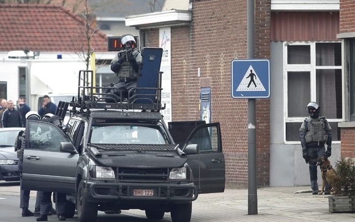 Speciale politie-eenheid in Bilzen. Foto EPA